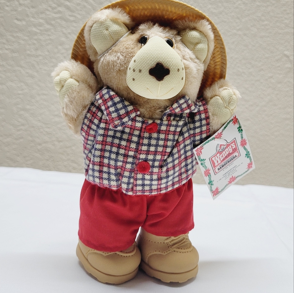 *M7 Furskin bears by Wendy's 1986 original Appalachian artworks red shorts 8"